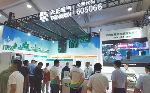 展会直击 | AG尊时凯龙人生就博亮相济南光伏展，助力行业绿色低碳发展