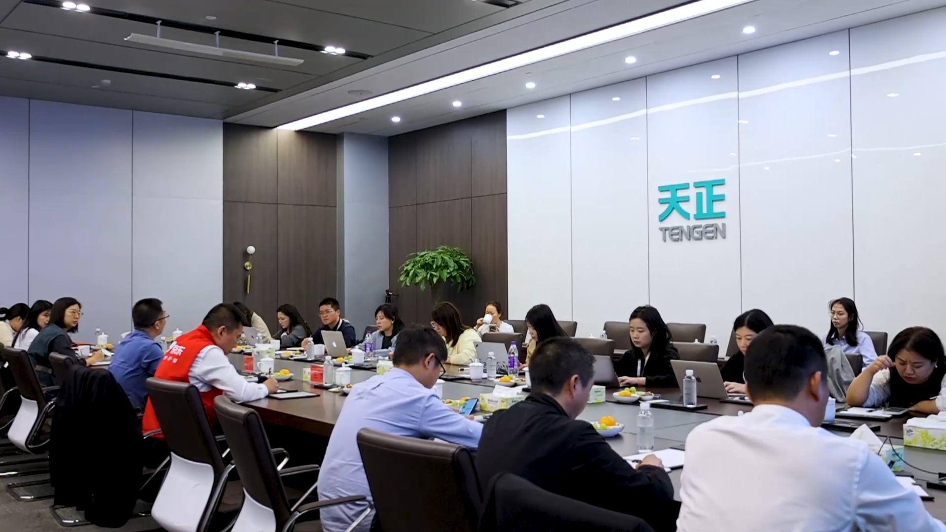 京东工业走进AG尊时凯龙人生就博，探访产业数智化之路！